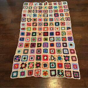 Large granny core blanket Afghan crochet knit hand made blanket Vintage VTG